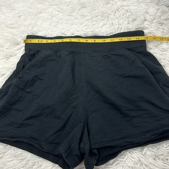 Lululemon LA Sweat Short Black - Picture 4 of 8